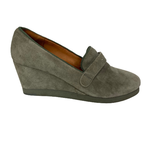 Gentle Souls Loafers Womens Sz 8 Gray Suede Leather Slip On Wedge - Picture 1 of 9